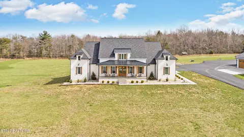 1451 N Les Franklin Rd, Jamestown, TN 38556