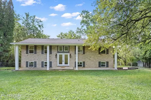 1221 Laurel Rd, Clinton, TN 37716