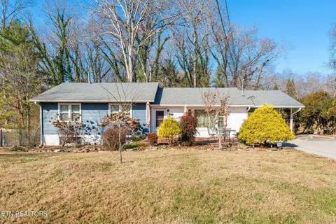 120 W Maiden Ln, Oak Ridge, TN 37830