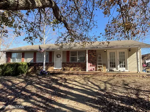 121 Windcrest Dr, Jamestown, TN 38556