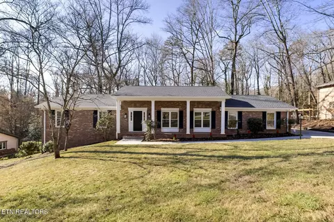 107 Balsam Rd, Oak Ridge, TN 37830