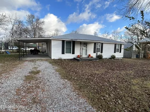 306 E Wright Ave, Jamestown, TN 38556