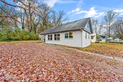 116 Manchester Rd, Oak Ridge, TN 37830