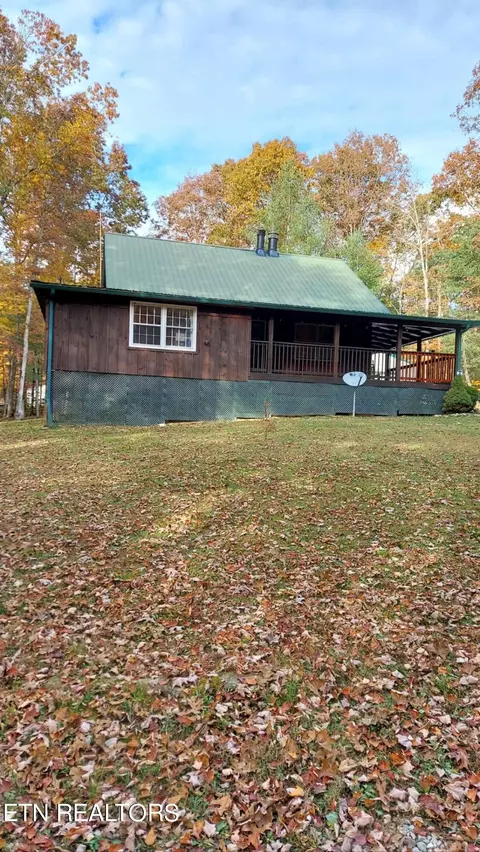 224 Indian Rock Tr, Jamestown, TN 38556