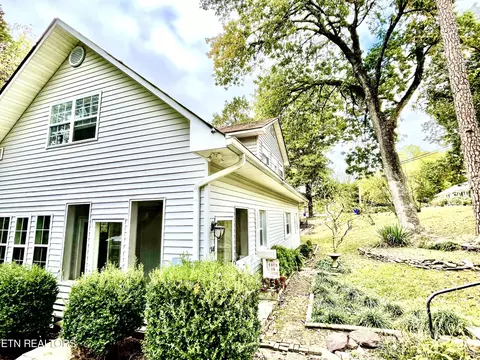 134 Parsons Rd, Oak Ridge, TN 37830