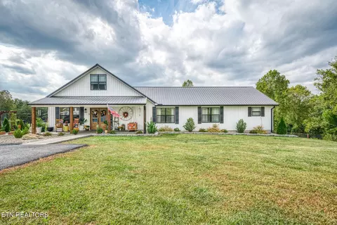 519 Alleys Aly, Pall Mall, TN 38577