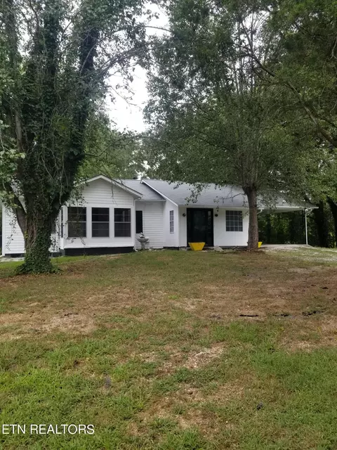 112 Annie Cox Ln, Harriman, TN 37748