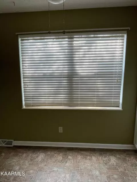 330 S Apache Rd, Clinton, TN 37716 photo 14
