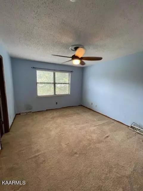 330 S Apache Rd, Clinton, TN 37716 photo 39