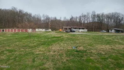6947 Knoxville Hwy, Oliver Springs, TN 37840