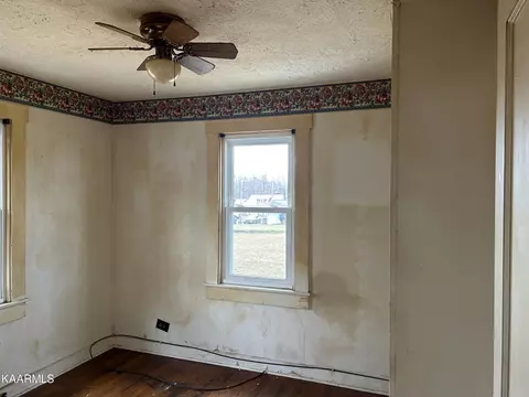 109 E Wright Ave, Jamestown, TN 38556 photo 13
