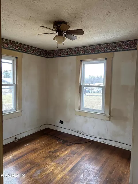 109 E Wright Ave, Jamestown, TN 38556 photo 12