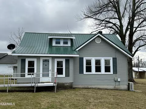109 E Wright Ave, Jamestown, TN 38556 photo 1