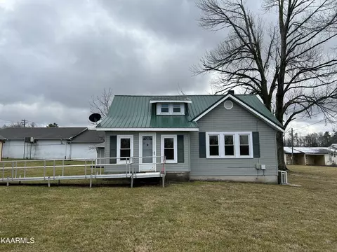 109 E Wright Ave, Jamestown, TN 38556 photo 2