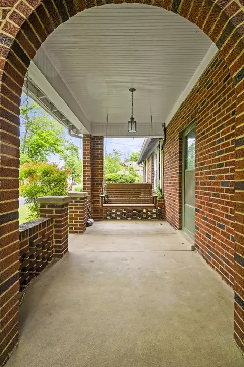 Exterior - 400 Connell St, Springfield, TN 37172 photo 5 of 18