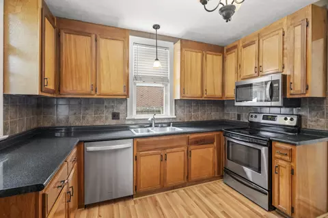 Kitchen - 400 Connell St, Springfield, TN 37172 photo 4 of 5