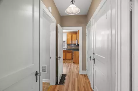 Entry Way - 400 Connell St, Springfield, TN 37172 photo 2 of 4