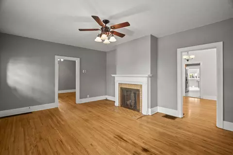 Living - 400 Connell St, Springfield, TN 37172 photo 4 of 6