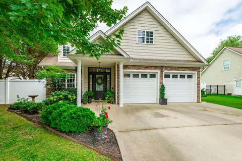 2311 Waterhaven Dr, Chattanooga, TN 37406