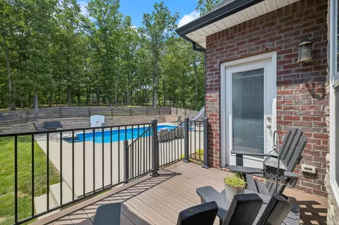 Exterior - 121 Regency Ln, Dickson, TN 37055 photo 8 of 13