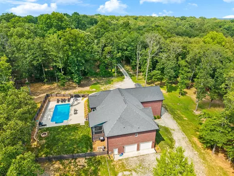 View/Area - 121 Regency Ln, Dickson, TN 37055 photo 2 of 5