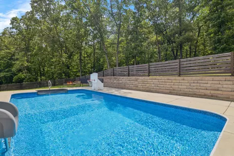 Exterior - 121 Regency Ln, Dickson, TN 37055 photo 12 of 13