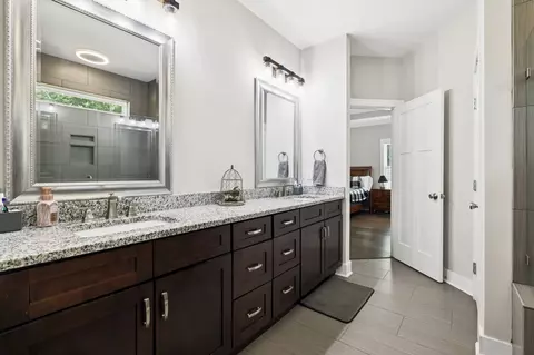Entry Way - 121 Regency Ln, Dickson, TN 37055 photo 5 of 10