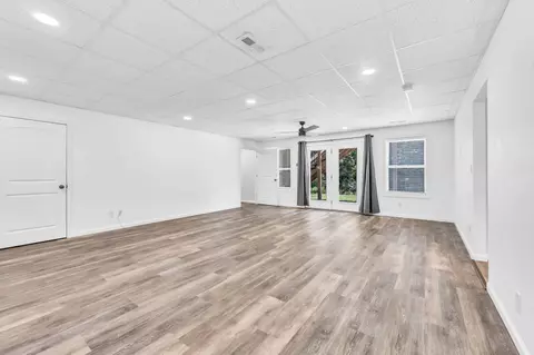 Living - 4510 Akin Rd, Cunningham, TN 37052 photo 8 of 8