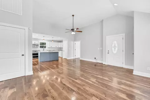 Living - 4510 Akin Rd, Cunningham, TN 37052 photo 1 of 8