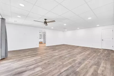 Living - 4510 Akin Rd, Cunningham, TN 37052 photo 7 of 8