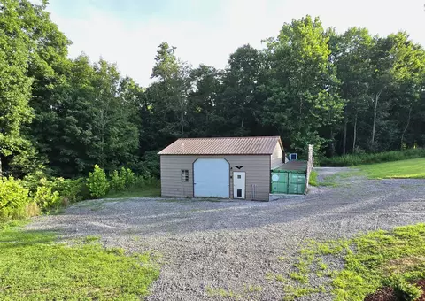 Exterior - 4510 Akin Rd, Cunningham, TN 37052 photo 4 of 6