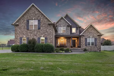 2222 London Ln, Greenbrier, TN 37073