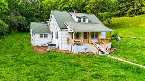 1105 Normandy Rd, Normandy, TN 37360 photo 3