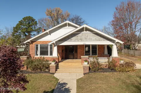 1711 Coker Ave, Knoxville, TN 37917