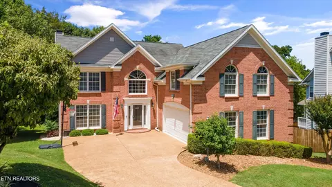 8813 Laurel Grove Ln, Knoxville, TN 37922