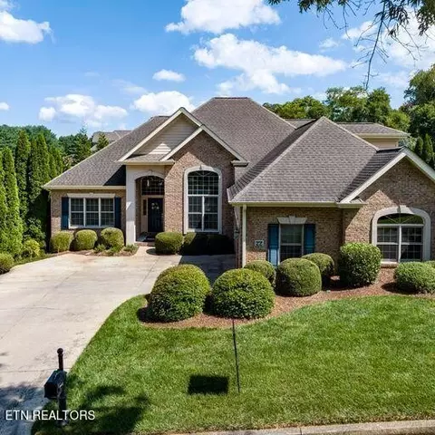 22 Hunters Ridge Rd, Johnson City, TN 37604