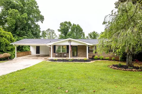 1215 Laurel Rd, Clinton, TN 37716 photo 1