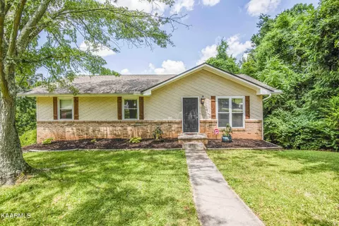 1313 Whittbier Dr, Knoxville, TN 37932