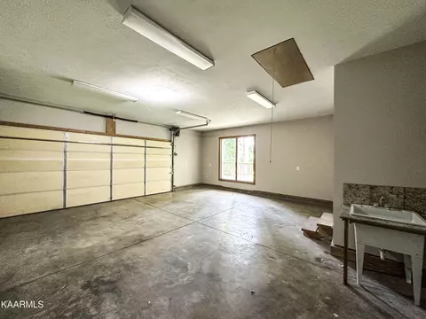 401 Den Ln, Heiskell, TN 37754 photo 29