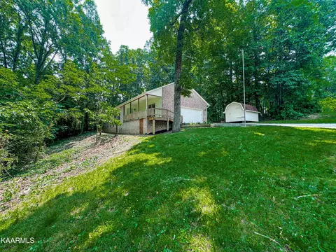 401 Den Ln, Heiskell, TN 37754 photo 1