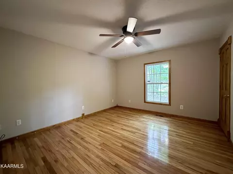 401 Den Ln, Heiskell, TN 37754 photo 23
