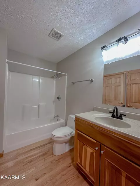 401 Den Ln, Heiskell, TN 37754 photo 26