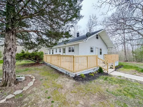 1335 Campground Rd, Clarkrange, TN 38553 photo 2
