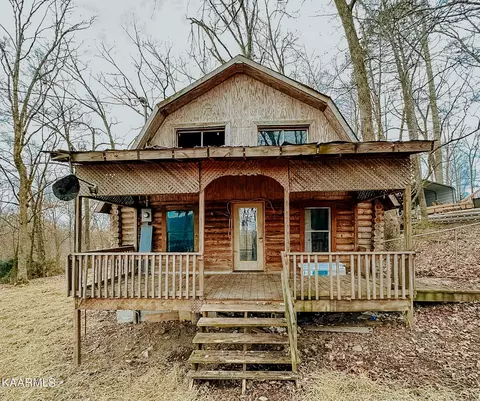 1709 Walnut Hill Ln, Sevierville, TN 37876