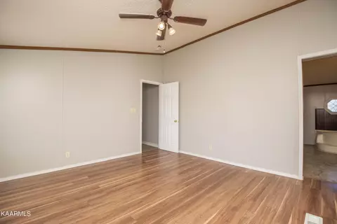 562 Verdun Rd, Oneida, TN 37841 photo 18