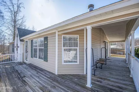 562 Verdun Rd, Oneida, TN 37841 photo 6