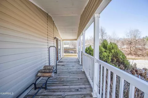 562 Verdun Rd, Oneida, TN 37841 photo 7