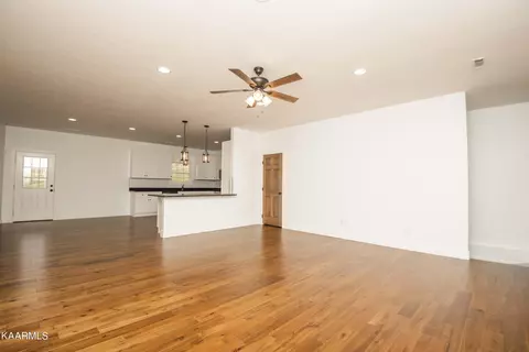 484 Combs Rd, Rutledge, TN 37861 photo 9
