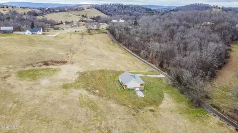 484 Combs Rd, Rutledge, TN 37861 photo 4
