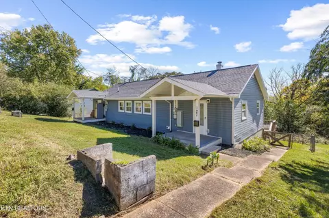 125 Hamilton Cir, Oak Ridge, TN 37830